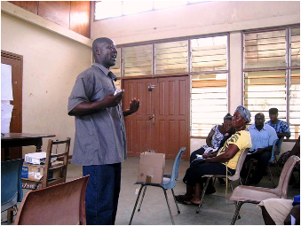 Eric shares his experience with other farmers at a Copa Connect workshop in March 2013.