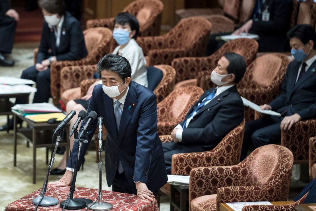 Why Did Abe’s Popularity Fall during the Pandemic?